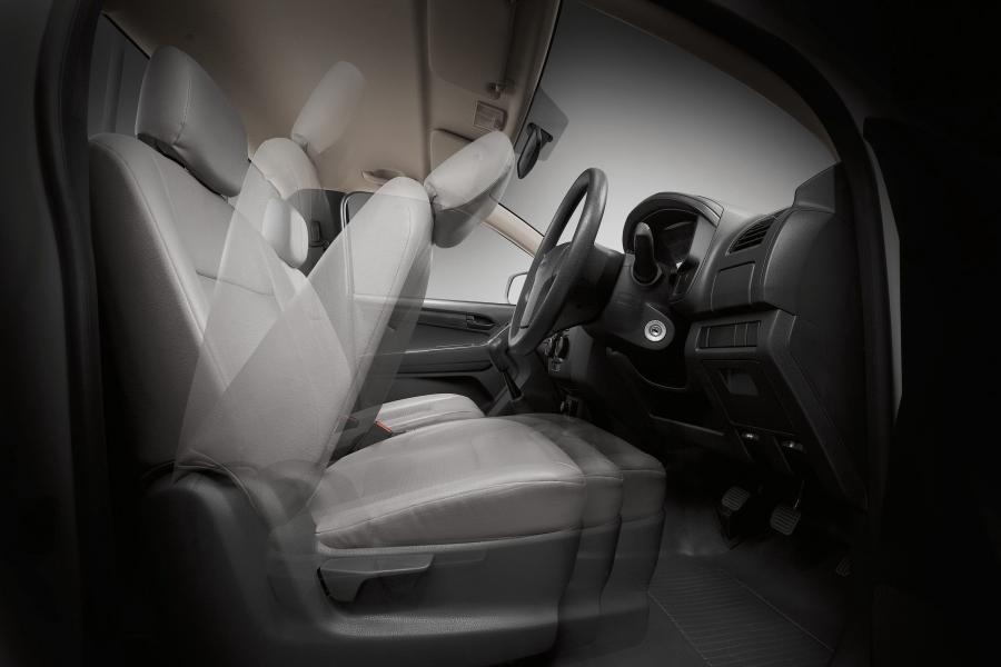  Isuzu D-Max 2012 года  (фото 7 из 24)